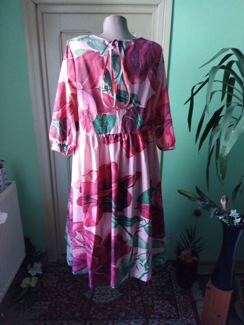 Rochie print floral 3D, spectaculos