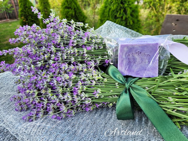 Buchet de lavanda și săpun natural cu lavanda