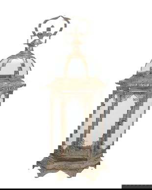 Felinar cu o forma deosebita din metal antichizat