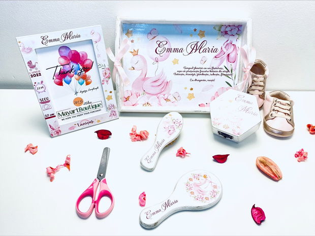 Set aniversar personalizat 1 anisor - Swan Princess - Tavita turta si accesorii