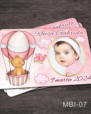 Marturii botez ieftine - Magneti frigider pentru fete cu ursulet in balon cu aer cald
