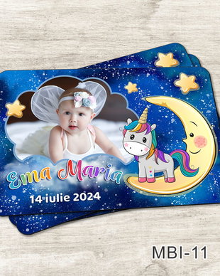 Marturii ieftine botez - Magneti personalizati pentru fetite cu Unicorn pe luna
