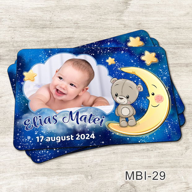 Marturii ieftine botez - Magneti personalizati pentru baieti cu Ursulet pe luna