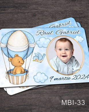 Marturii botez ieftine - Magneti frigider pentru baieti cu Ursulet in balon cu aer cald