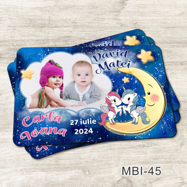 Marturii ieftine botez - Magneti personalizati pentru gemeni cu unicorni pe luna