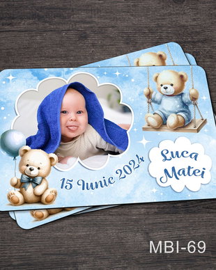 Marturii ieftine botez - Magneti personalizati pentru baieti cu Ursulet in leagan
