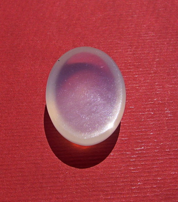 Cabochon agata alb-galbuie aprox 25x18x7 mm