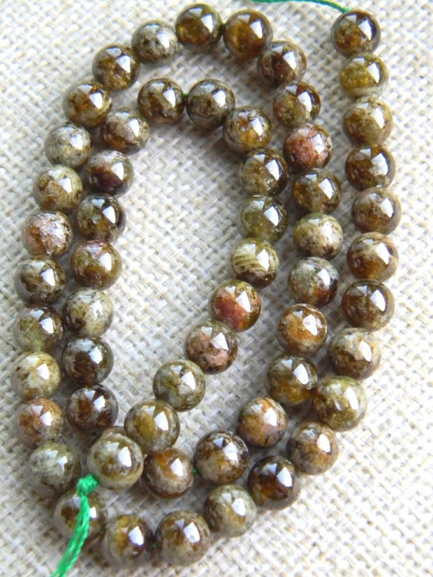 Granat verde 7 mm (F33)