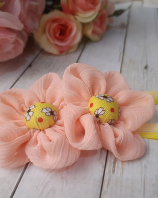 Bentita din flori pastel pentru fetite