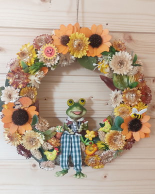 Coronita handmade cu broscuta si flori uscate, 25 cm, unicat