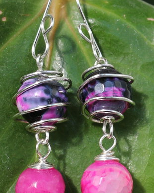 Cercei handmade din sarma si agate fatetate