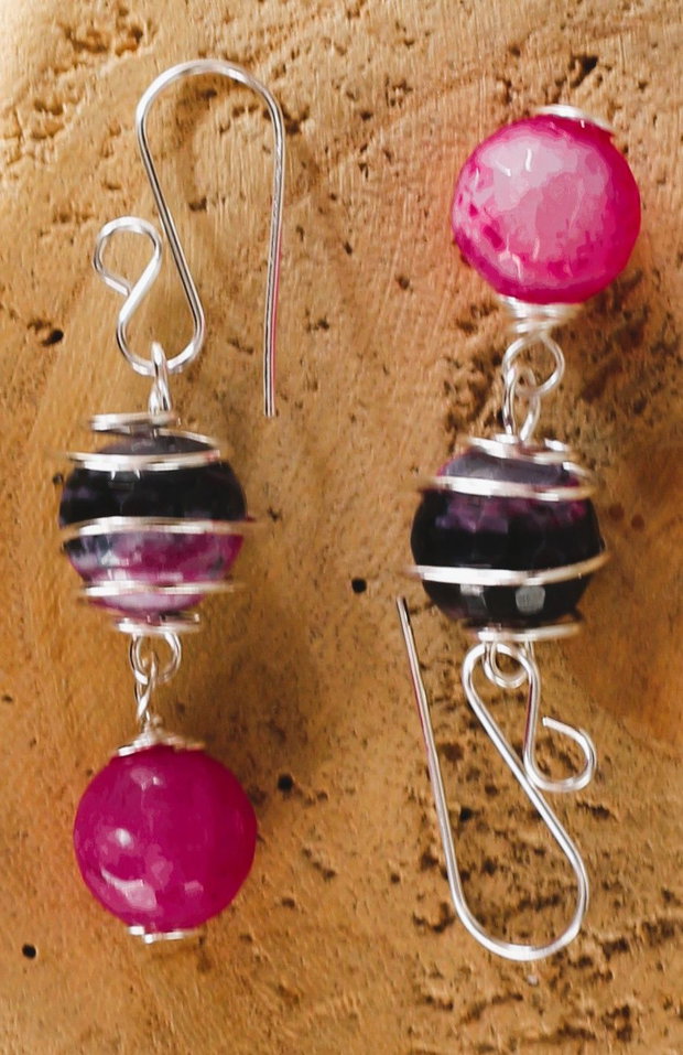 Cercei handmade din sarma si agate fatetate