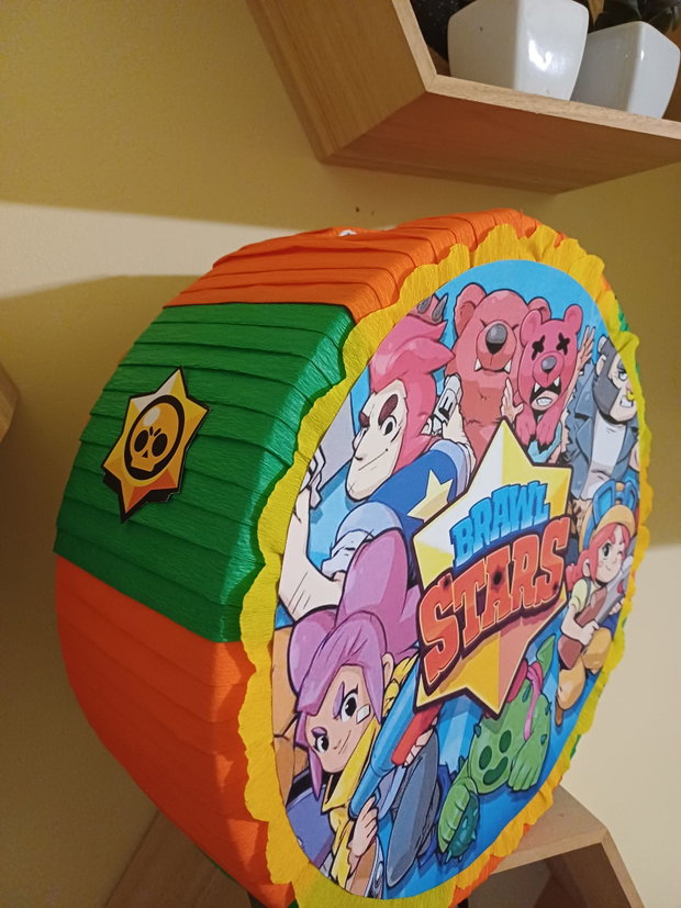 Pinata Star Brawl Leon