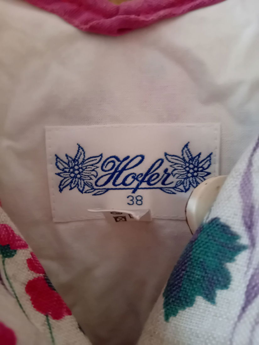 Rochie tirol