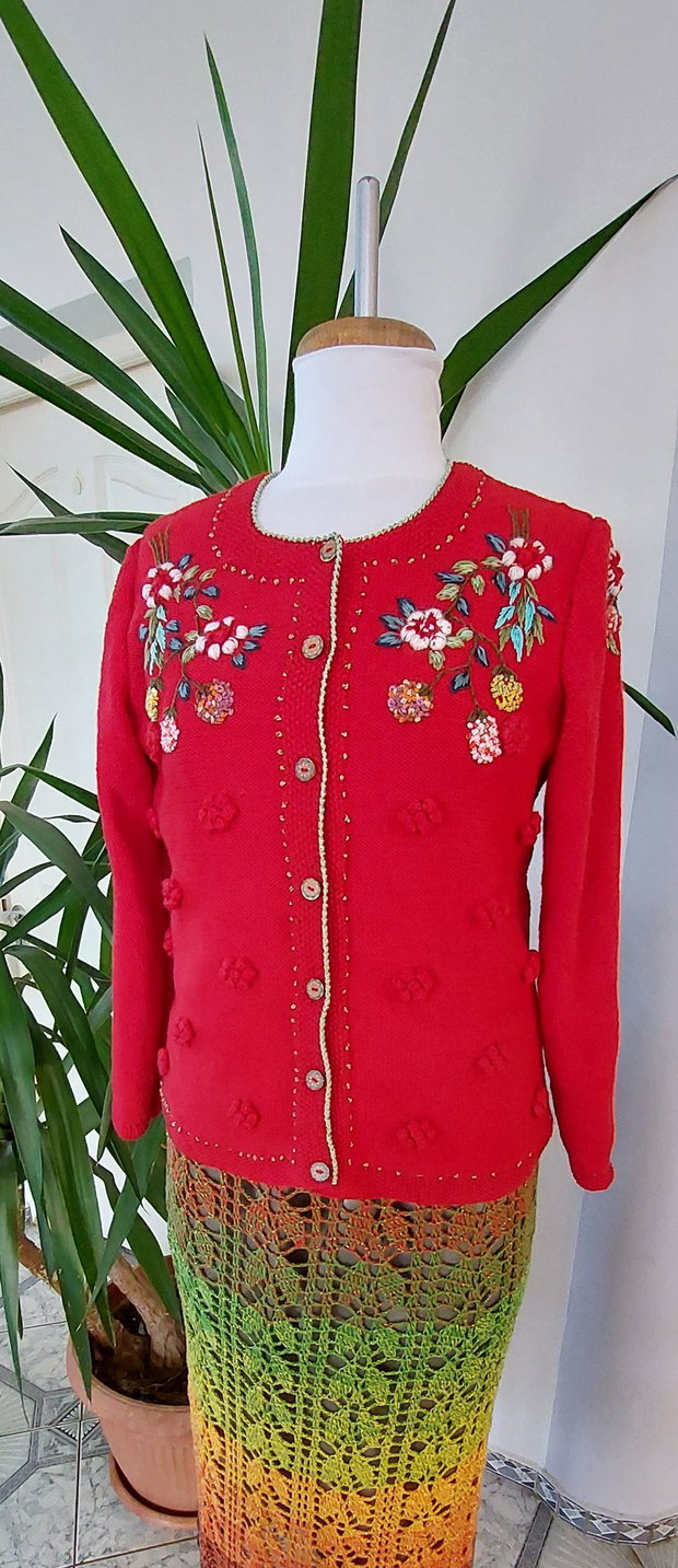 Jacheta Tirol rosie