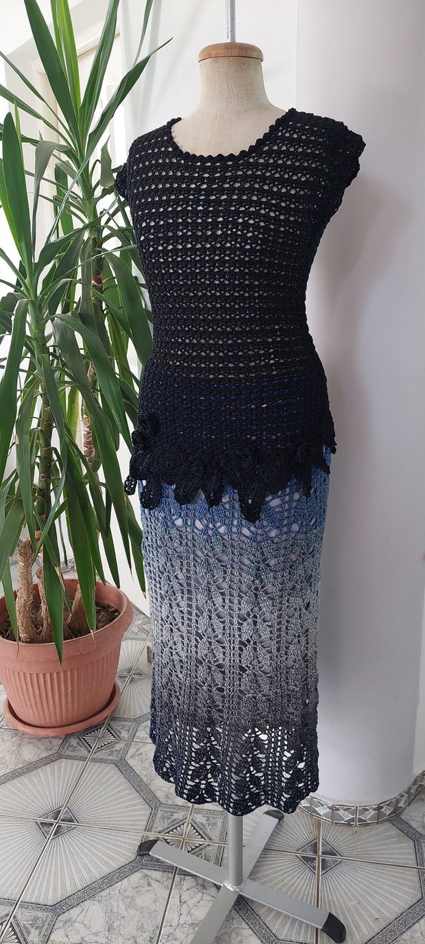Bluza neagra croșetata manual
