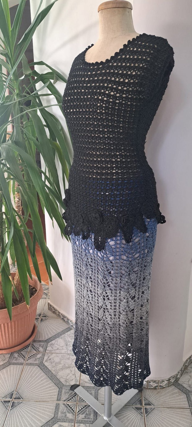 Bluza neagra croșetata manual
