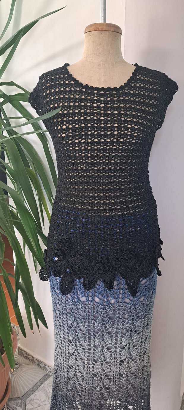 Bluza neagra croșetata manual