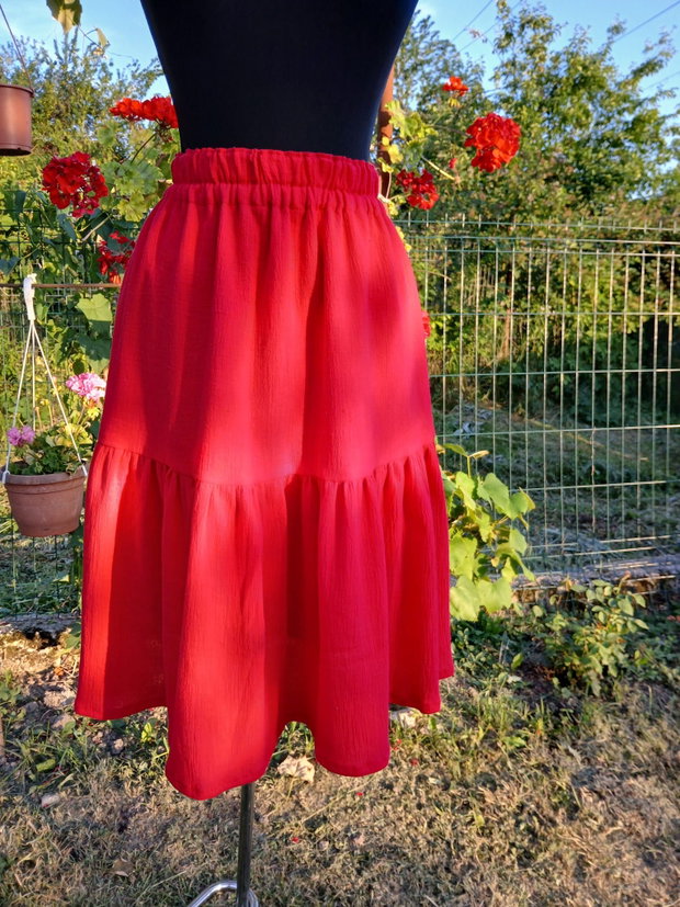 Fusta cu volane/fusta panza topita cu volane