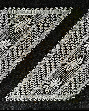 dantela fina bej , 40/29 cm