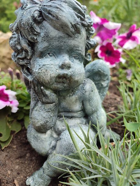Statueta inger
