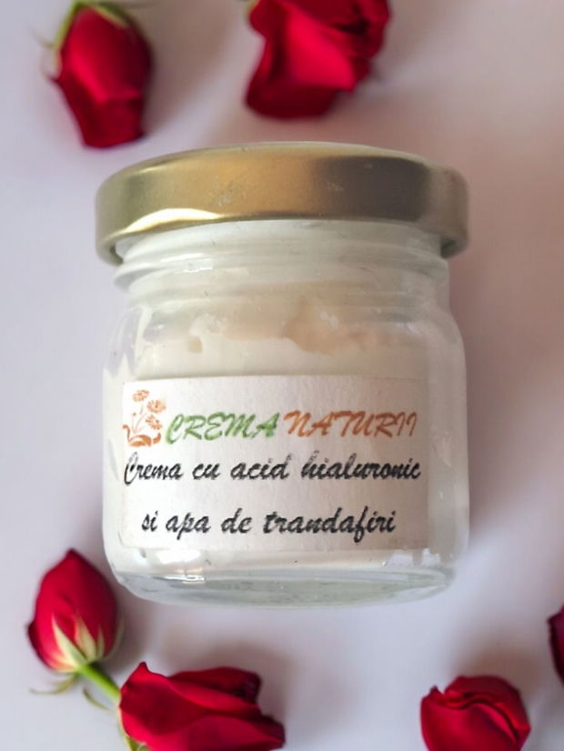 Crema cu acid hialuronic pur si apa de trandafiri 100% naturala