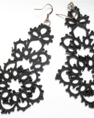 Cercei negri din dantela frivolite, cercei lucrati cu suveicuta, bijuterii dantela tatting