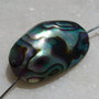 Pandant din scoica paua abalone gaurit pe lungime aprox 30x19x9 mm