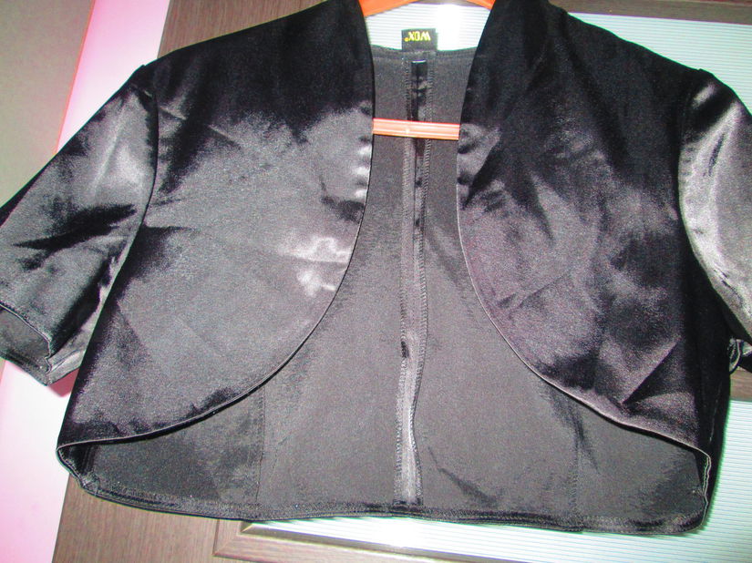 bolero negru elegant  Wox 42