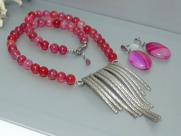 Colier din agat fucsia accesorizat cu zamak Wave