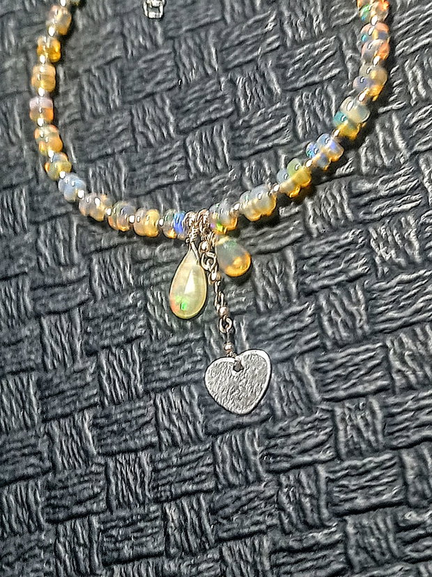 Bratara argint opal de foc etiopian heishi brioleta charm inima argint minimalista boho chic trendy - Transport gratuit
