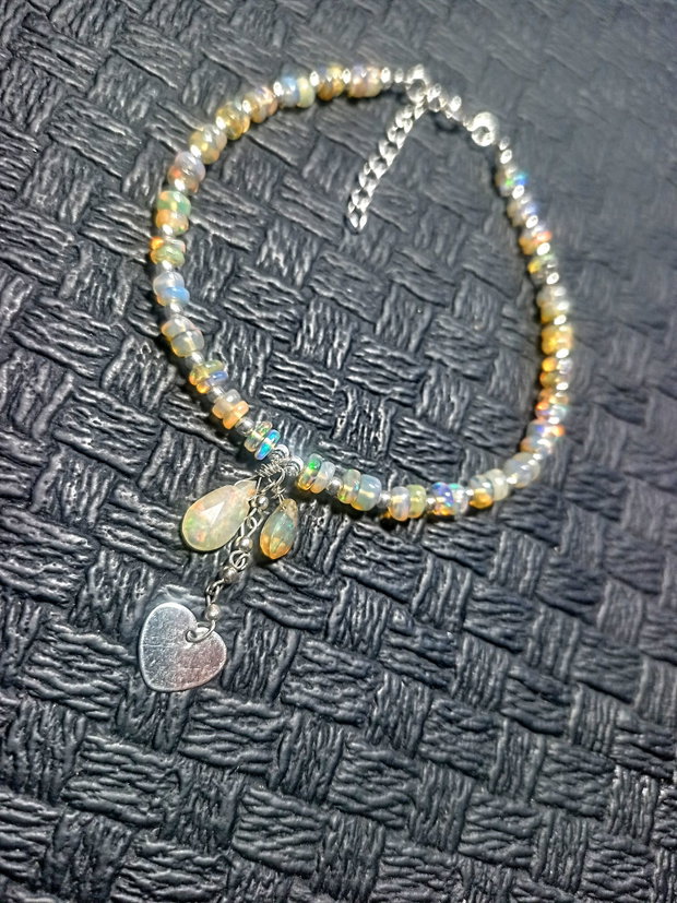 Bratara argint opal de foc etiopian heishi brioleta charm inima argint minimalista boho chic trendy - Transport gratuit