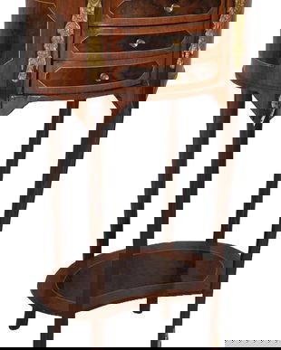 Comoda baroc din lemn mahon si decoratiuni aurii