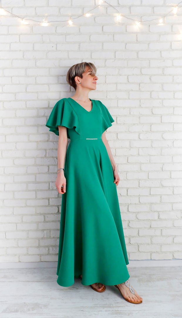 Rochie Lunga Eleganta Verde cu Volane pe Umeri