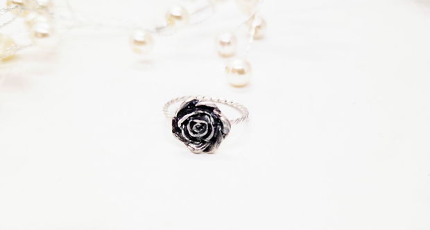 Inel delicat din argint cu trandafir "Silver Rose"