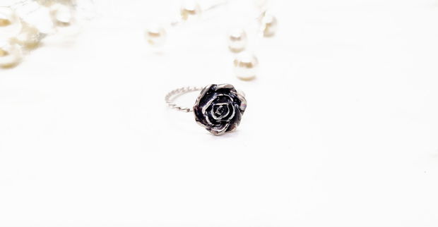 Inel delicat din argint cu trandafir "Silver Rose"