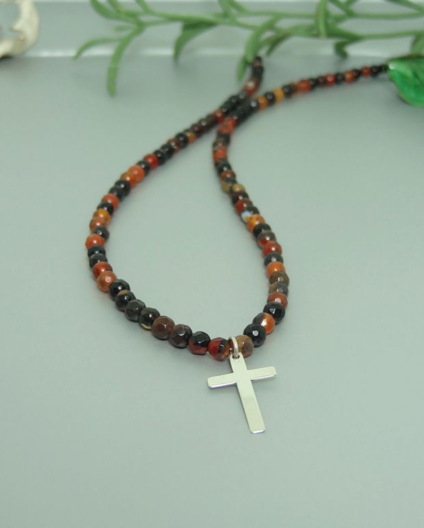 Colier agate fatetate si cruciulita