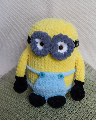 Minion crosetat