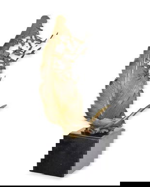 Pana si porumbei in zbor-statueta moderna din bronz