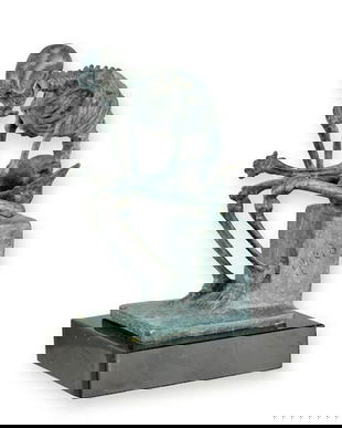 Skeleton ganditor-statueta din bronz pe un soclu marmura