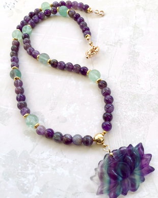 Colier floare Lotus fluorit & ametist