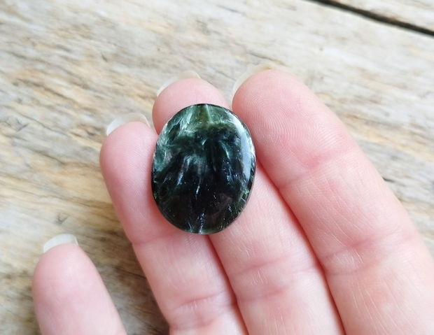 Cabochon serafinit, 25x20 mm