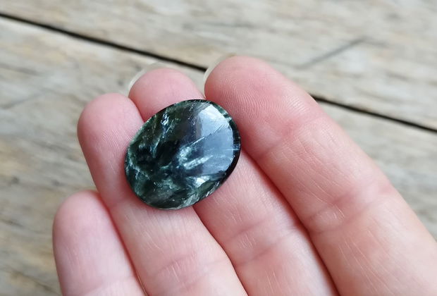 Cabochon serafinit, 25x20 mm