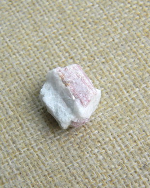 Specimen - turmalina roz (rubelit) (C92)