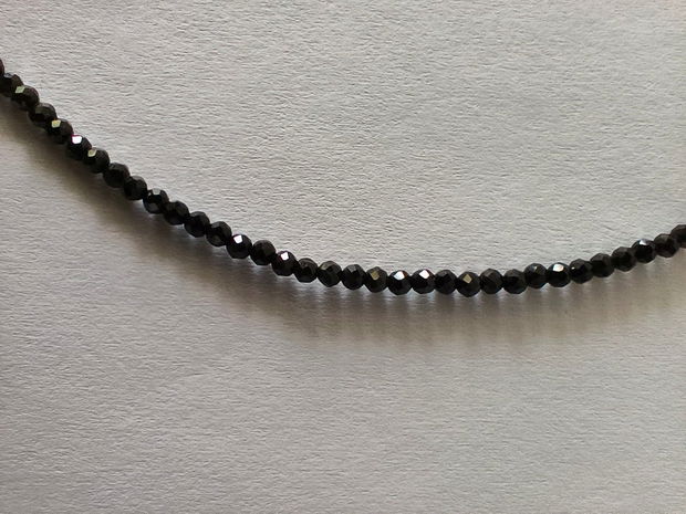 Choker Spinel