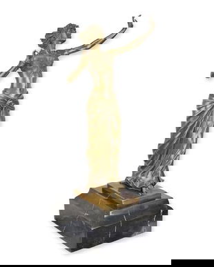 Dansatoarea Salome-statueta din bronz pe un soclu din marmura