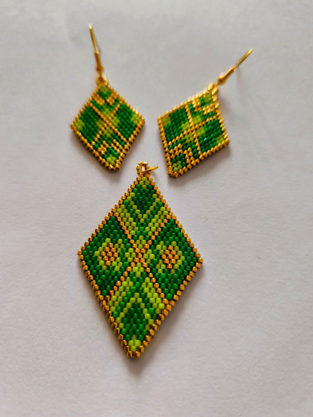 Set cercei si medalion Emerald Green