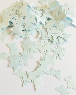 Confetti fluturi