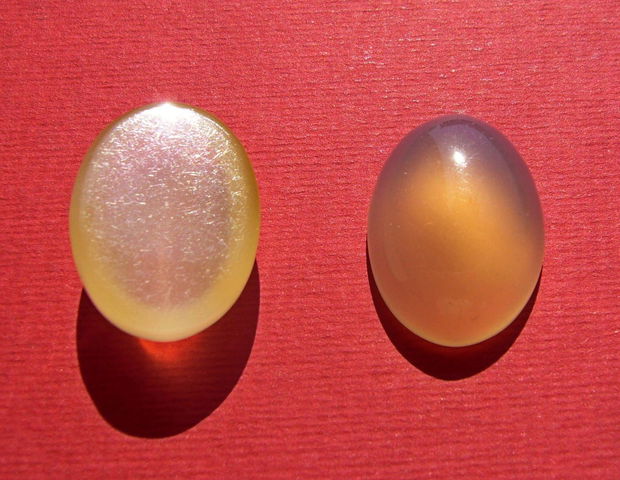 (2 bucati) Cabochon agata galben-pal-degrade aprox 25x18x9 mm