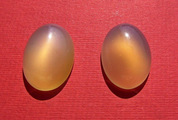 (2 bucati) Cabochon agata galben-pal-degrade aprox 25x18x9 mm